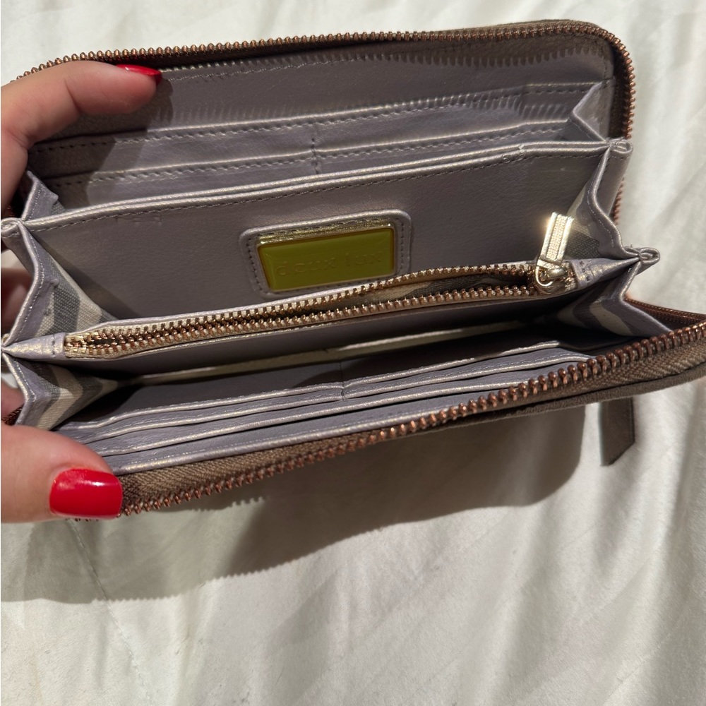 Wallet - Picture 2 of 4